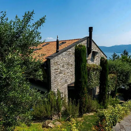 Gli Archi House & Feriehus Bieno (Piedmont)